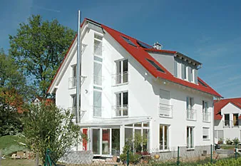 Fertiggestelltes Einfamilienhaus der Baugesellschaft Goll